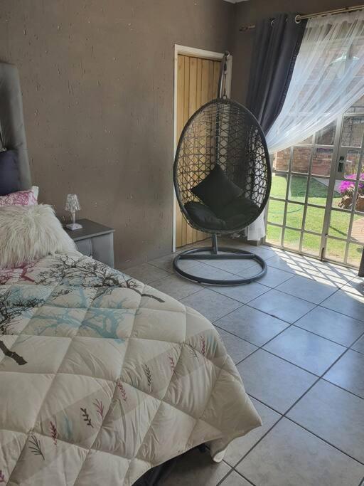 Funky Dot Sleeping Spot Apartment Kempton Park Luaran gambar